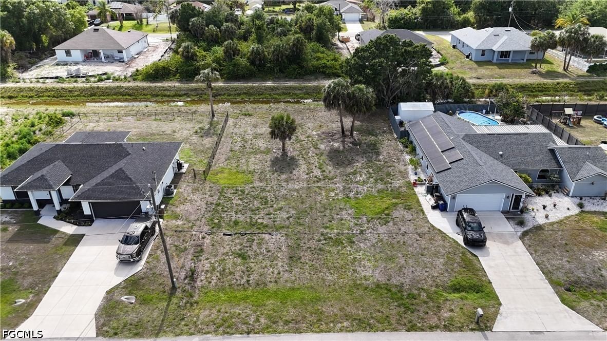 6045 Tabor Avenue, Fort Myers, FL 33905 photo 2