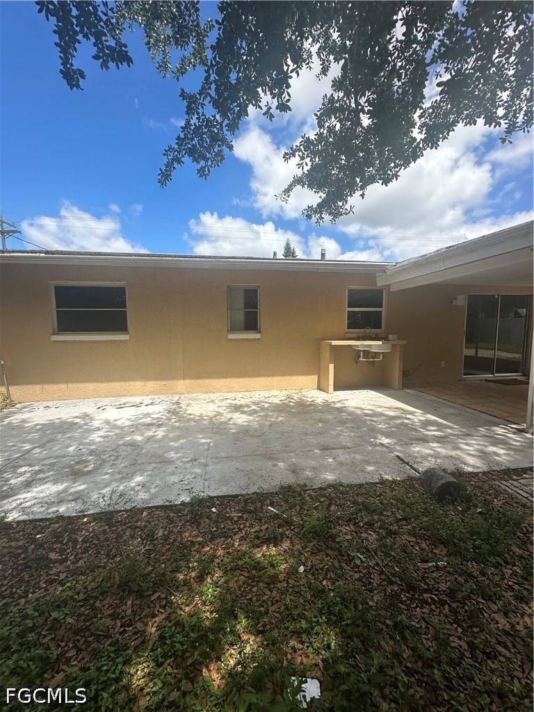 904 LEELAND HIGHTS Boulevard, Lehigh Acres, FL 33936 photo 4