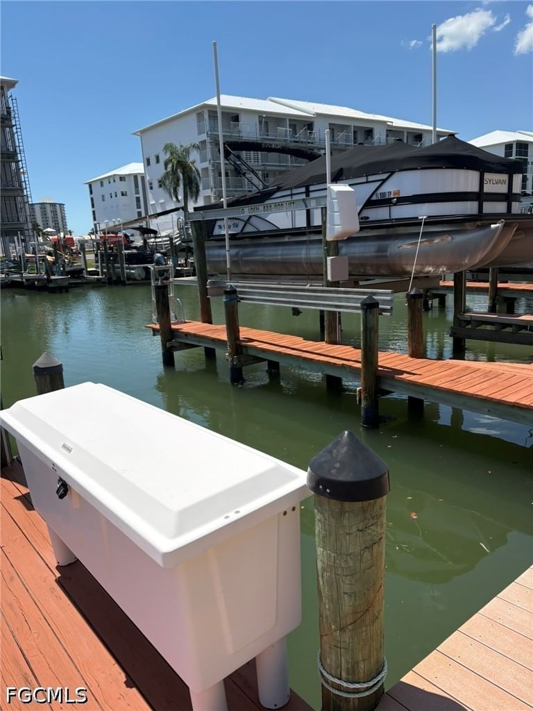 DOCK 25 - 4481  DOCK 25 - 4481 BAY BEACH Ln, Fort Myers Beach, FL 33931 photo 4