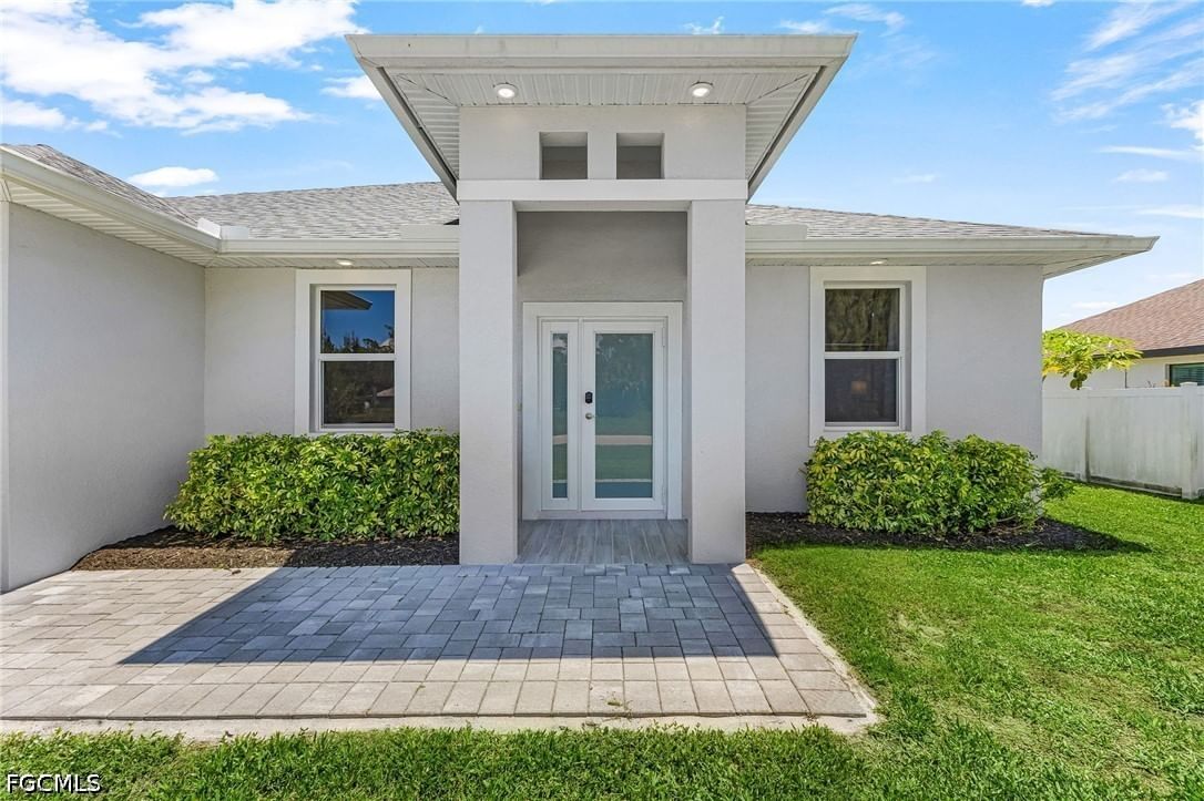 1015 SW 15th Place, Cape Coral, FL 33991 photo 3
