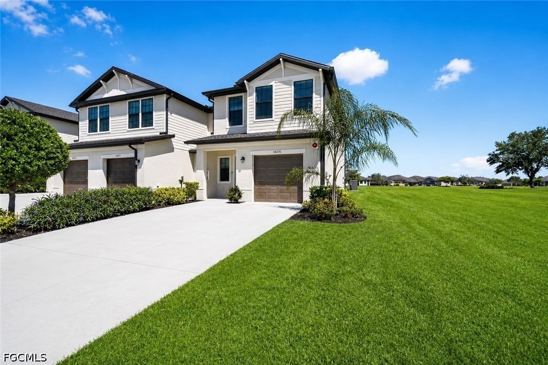 14275 Oviedo Place, Fort Myers, FL 33905 photo 2