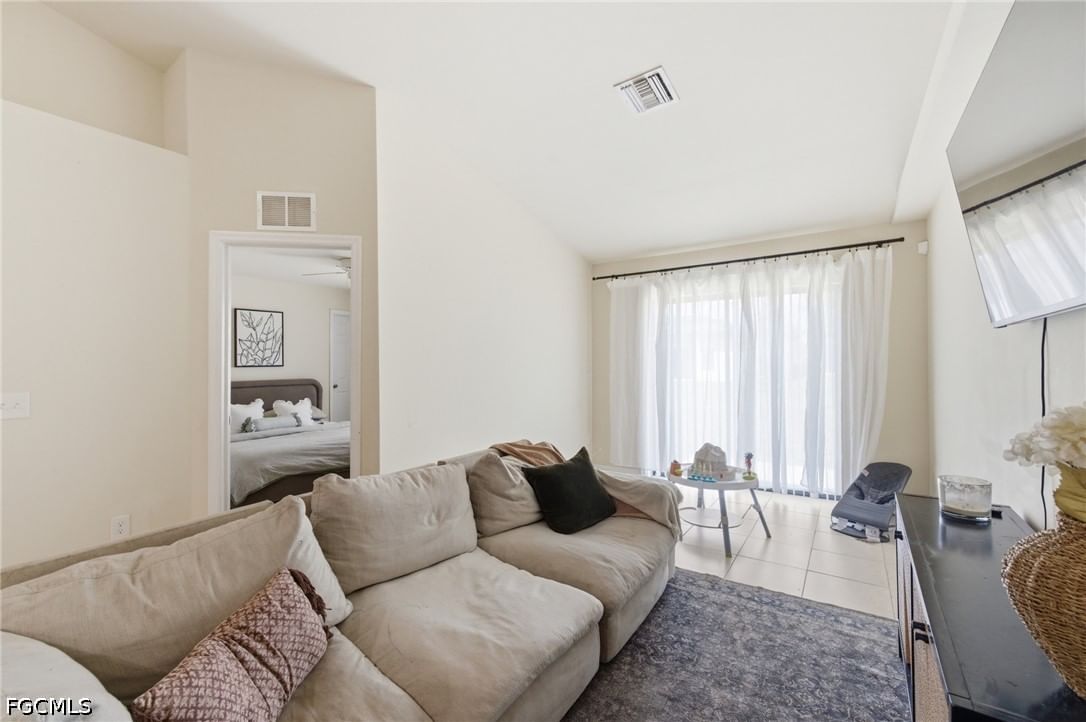 1018-1020 SE 24th Avenue, Cape Coral, FL 33990 photo 5