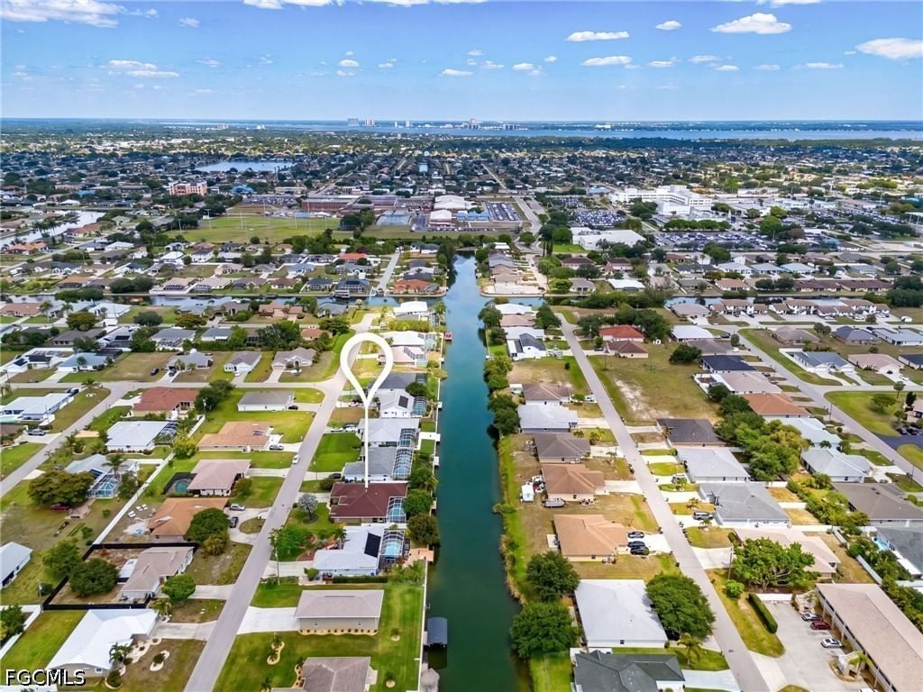 1204 SE 5th Terrace, Cape Coral, FL 33990 photo 2
