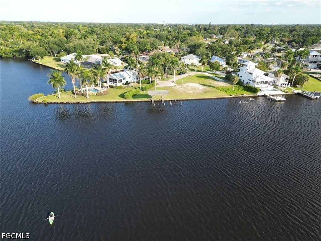 4567 E Riverside Drive, Fort Myers, FL 33905 photo 4