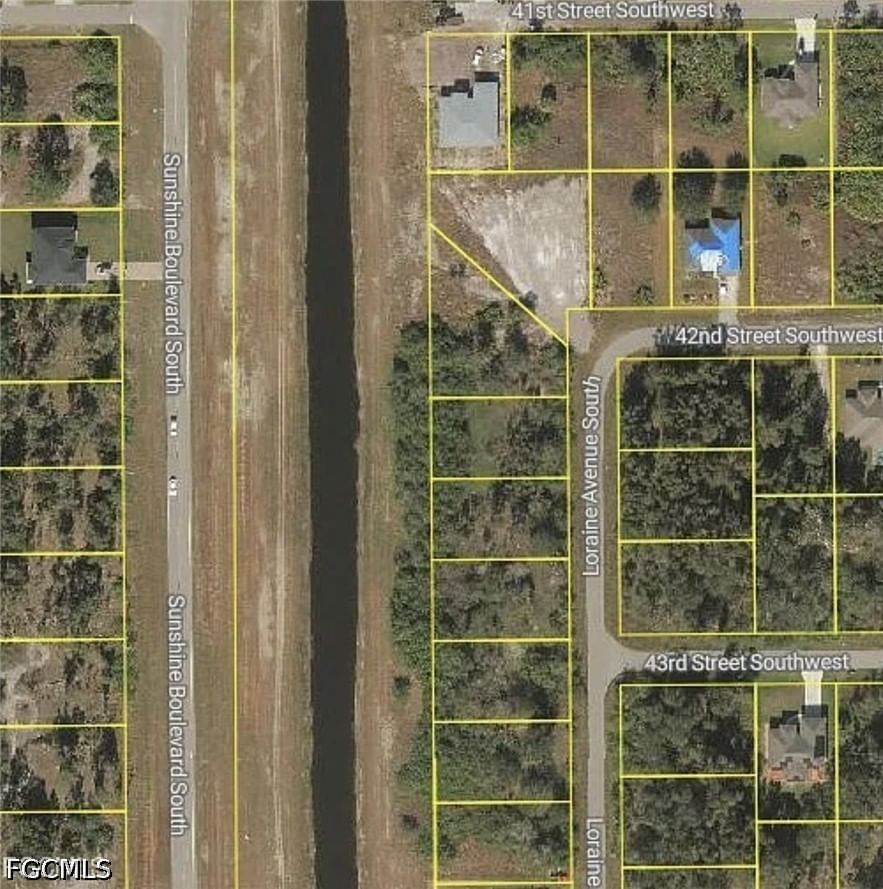 4202 Loraine Avenue S, Lehigh Acres, FL 33976 photo 3