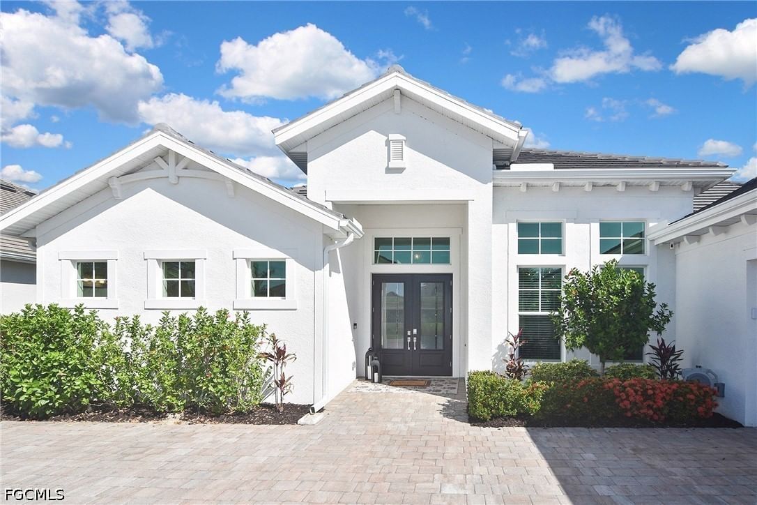 18958 Wildblue Boulevard, Fort Myers, FL 33913 photo 2