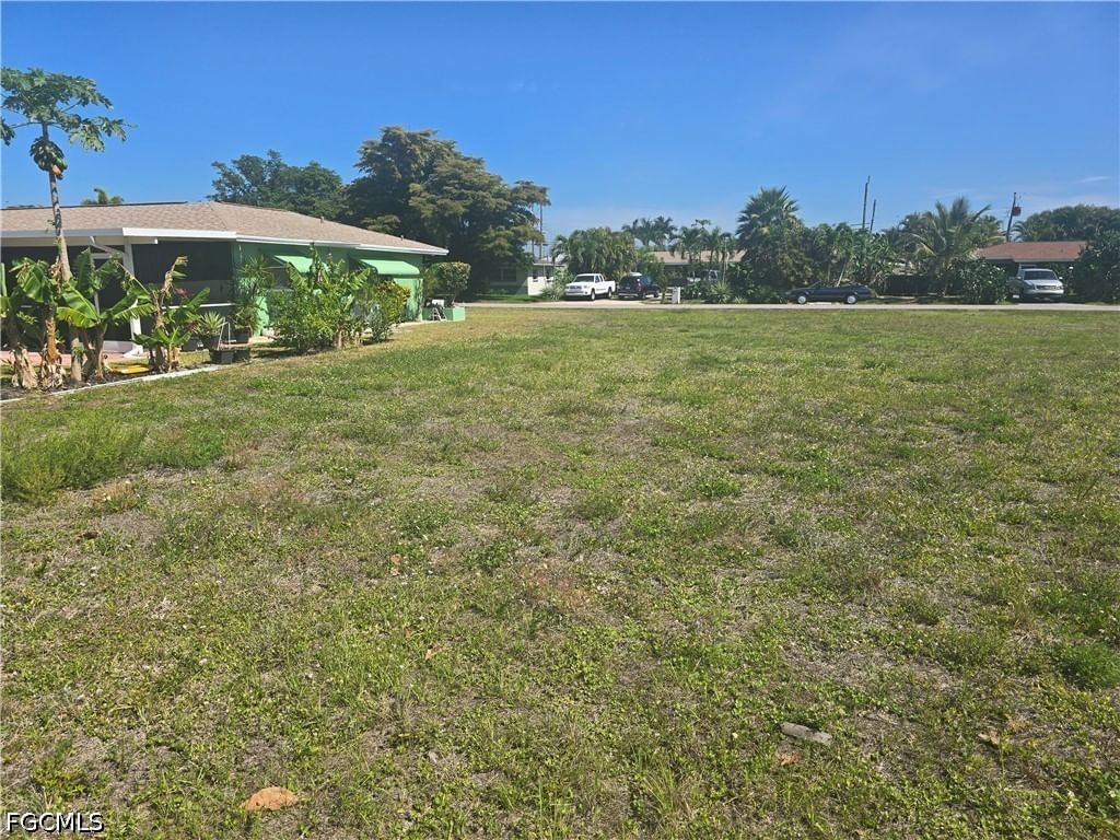 218 SE 47th Street, Cape Coral, FL 33904 photo 2