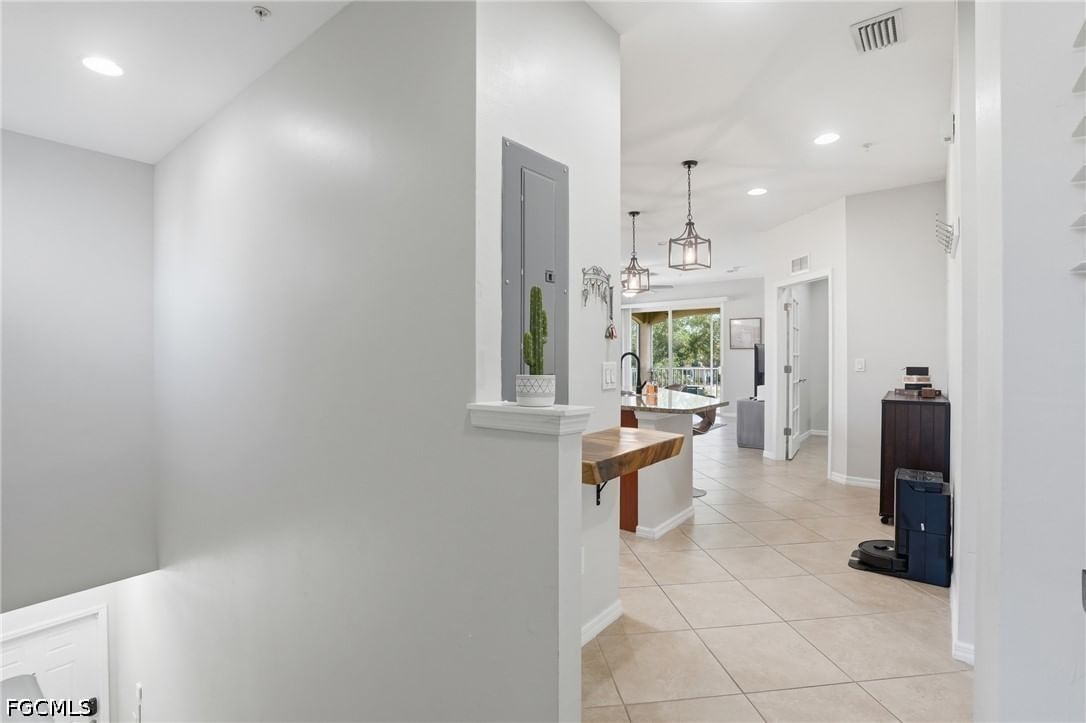 8515 Oakshade Circle #201, Fort Myers, FL 33919 photo 4
