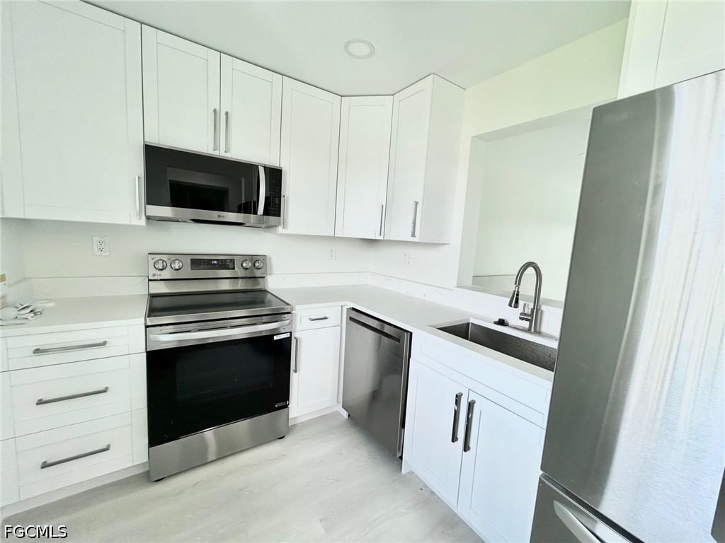 6220 Augusta Drive #414, Fort Myers, FL 33907 photo 4