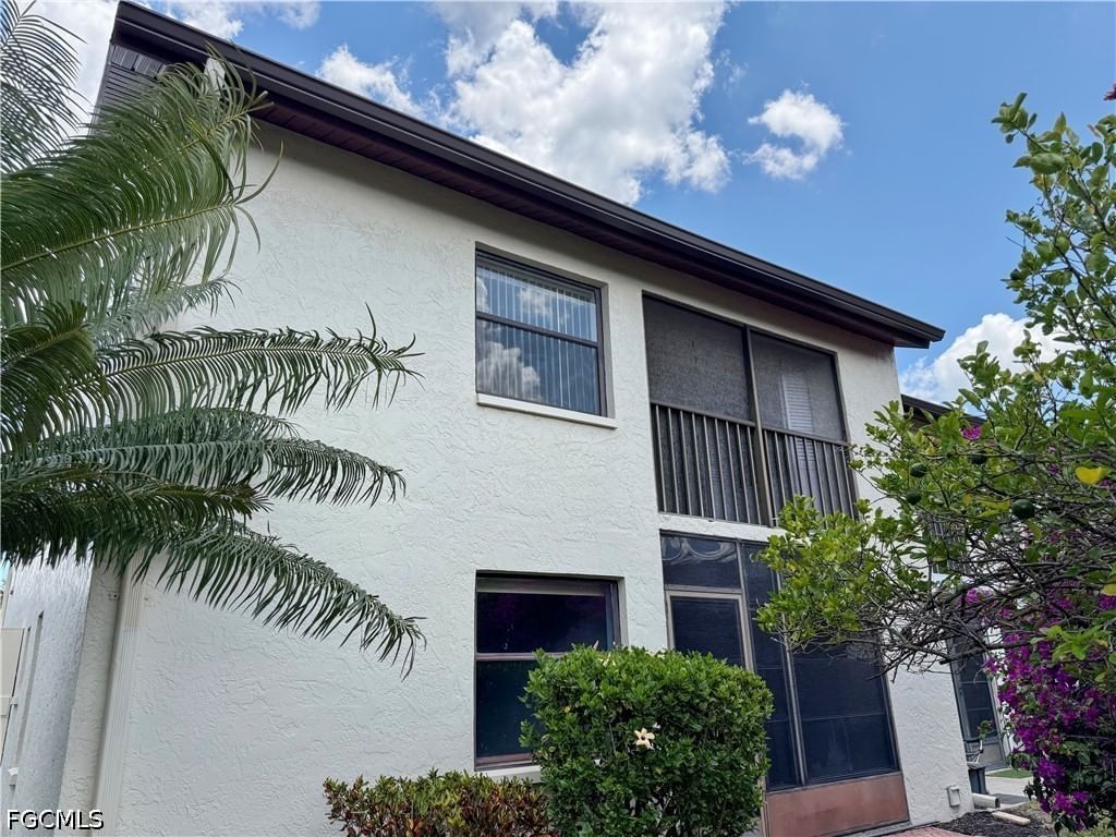 9305 Lake Park Drive #104, Fort Myers, FL 33919 photo 3