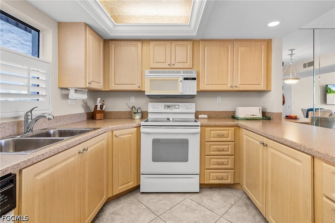 4585 Trawler Court #303, Fort Myers, FL 33919 photo 3