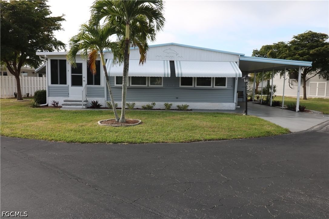 116 Coachlight Drive, Fort Myers, FL 33908 photo 3