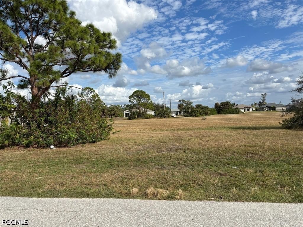 2353 NW 37th Place, Cape Coral, FL 33993 photo 2