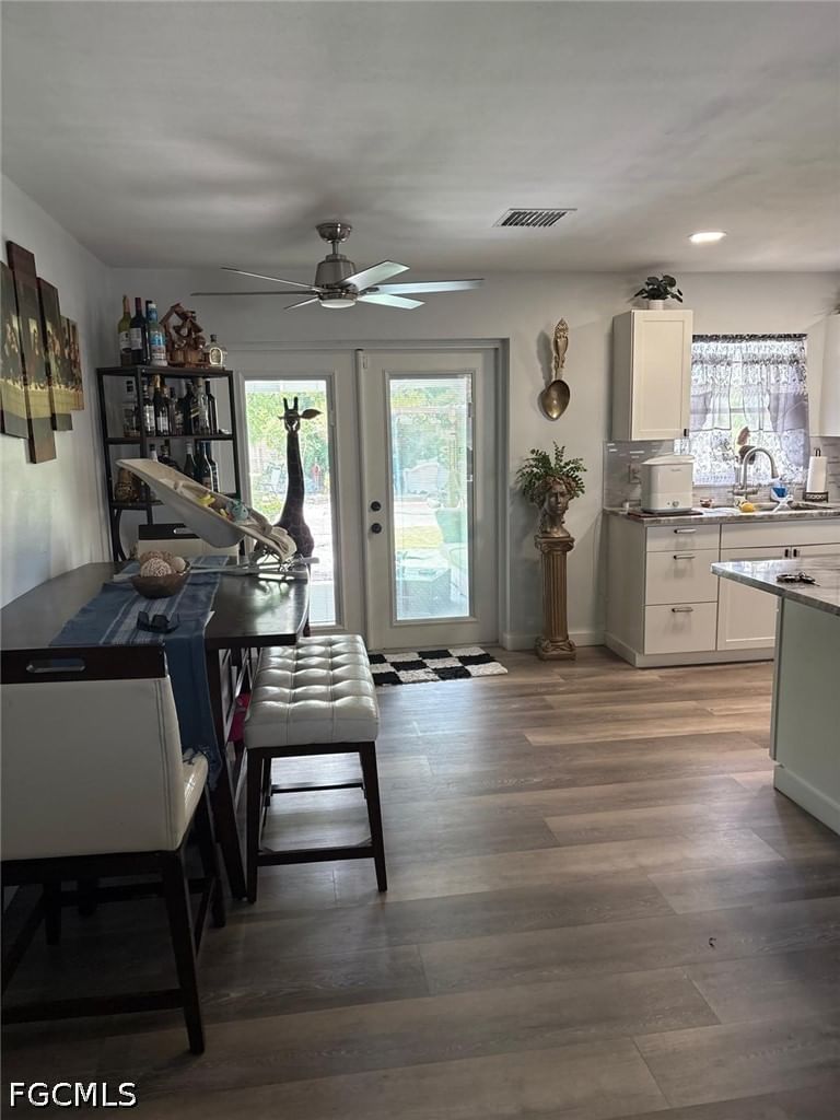 2702 SE 17th Place, Cape Coral, FL 33904 photo 4