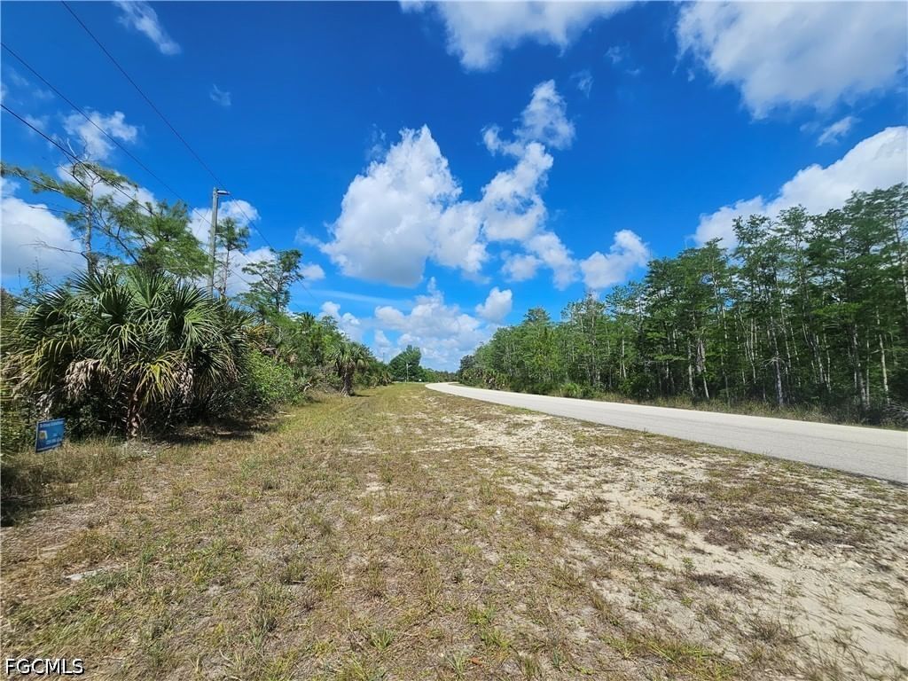 443 Greenbriar Boulevard, Lehigh Acres, FL 33972 photo 2