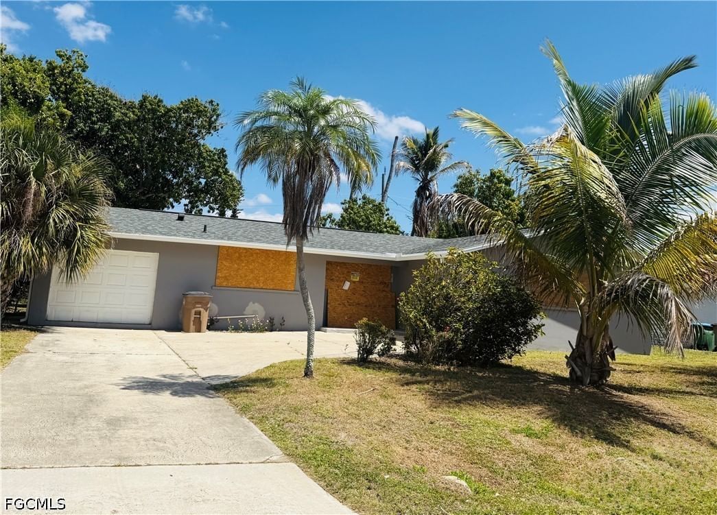 703 Monterey Avenue, Cape Coral, FL 33904 photo 2