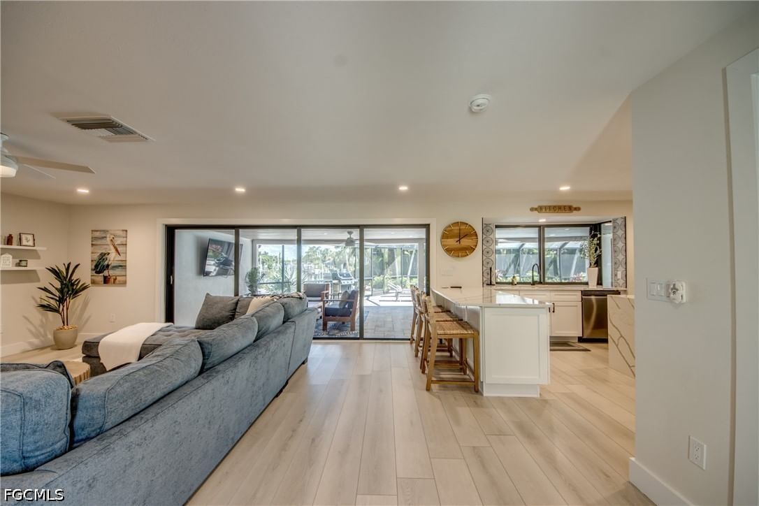 1022 Lindgren Boulevard, Sanibel, FL 33957 photo 3