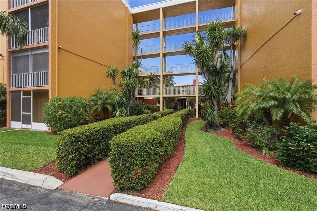 2366 E Mall Drive #403, Fort Myers, FL 33901 photo 2