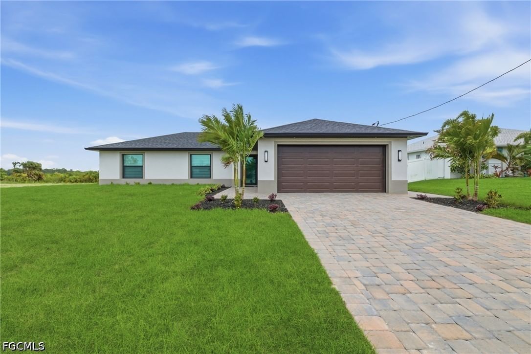 2201 NE 10TH Place, Cape Coral, FL 33909 photo 3