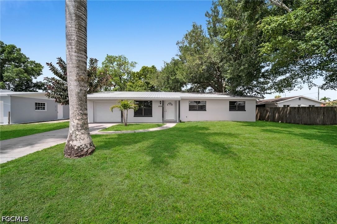 2085 E Tobago Circle, Fort Myers, FL 33905 photo 3