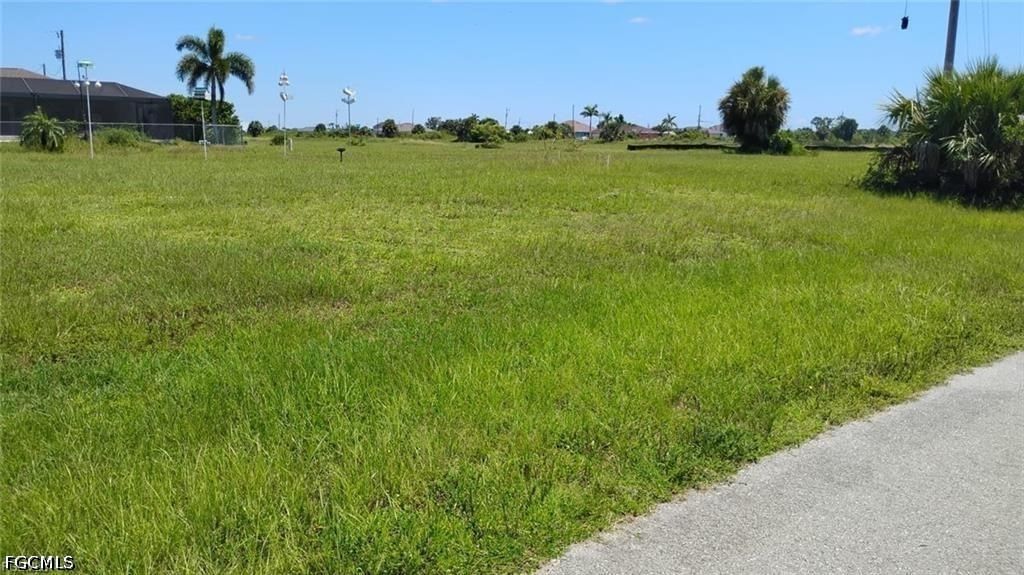 3805 NW 39th Lane, Cape Coral, FL 33993 photo 4