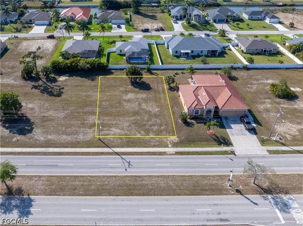 2128 Skyline Boulevard, Cape Coral, FL 33991 photo 3