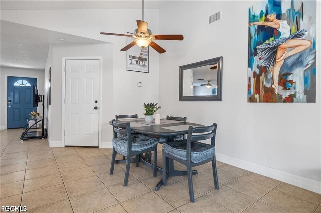 1015 SE 25th Lane, Cape Coral, FL 33904 photo 2