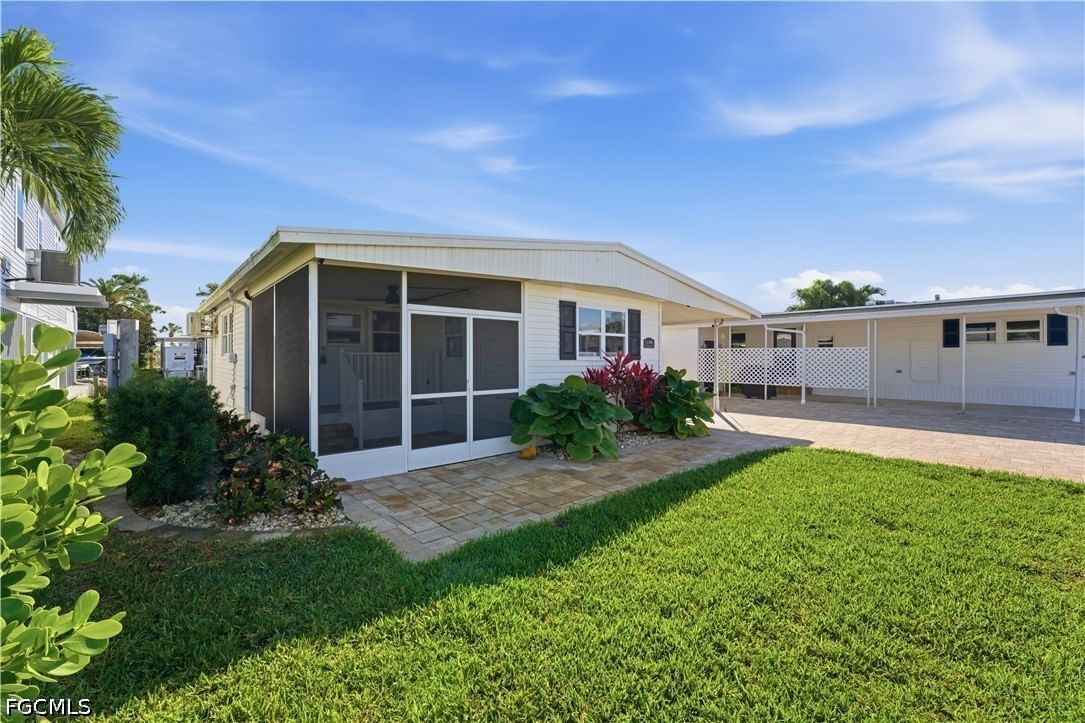 11391 Cypress Lane, Fort Myers Beach, FL 33931 photo 2