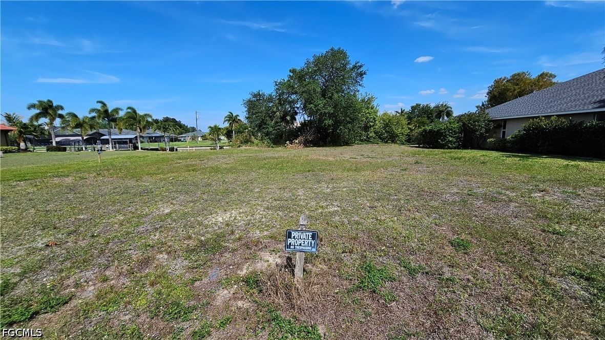 421 SE 10th Avenue, Cape Coral, FL 33990 photo 3