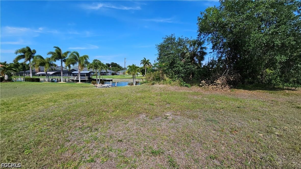 421 SE 10th Avenue, Cape Coral, FL 33990 photo 4