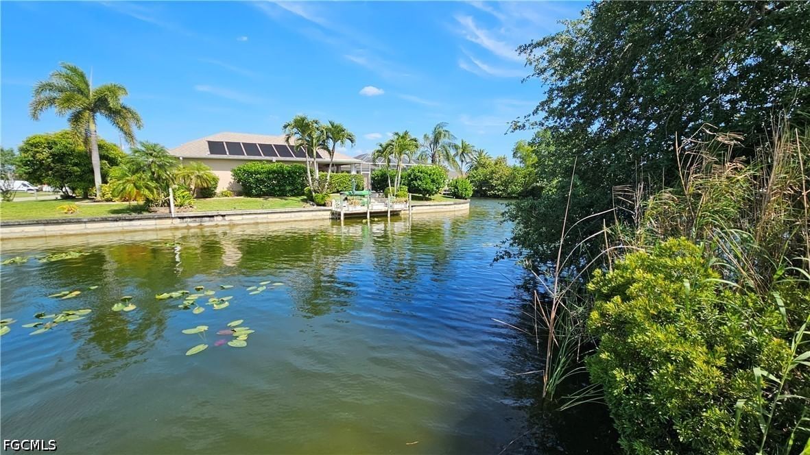 421 SE 10th Avenue, Cape Coral, FL 33990 photo 5