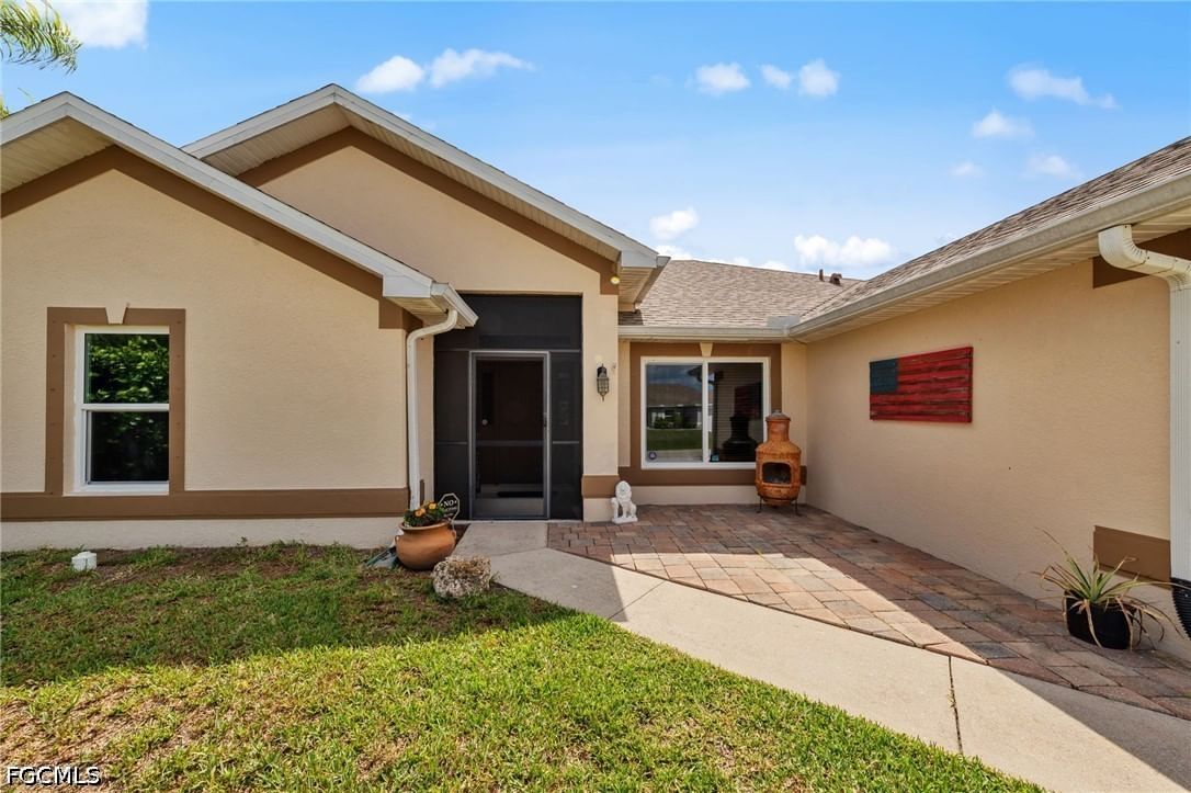 23 NW 29th Avenue, Cape Coral, FL 33993 photo 2