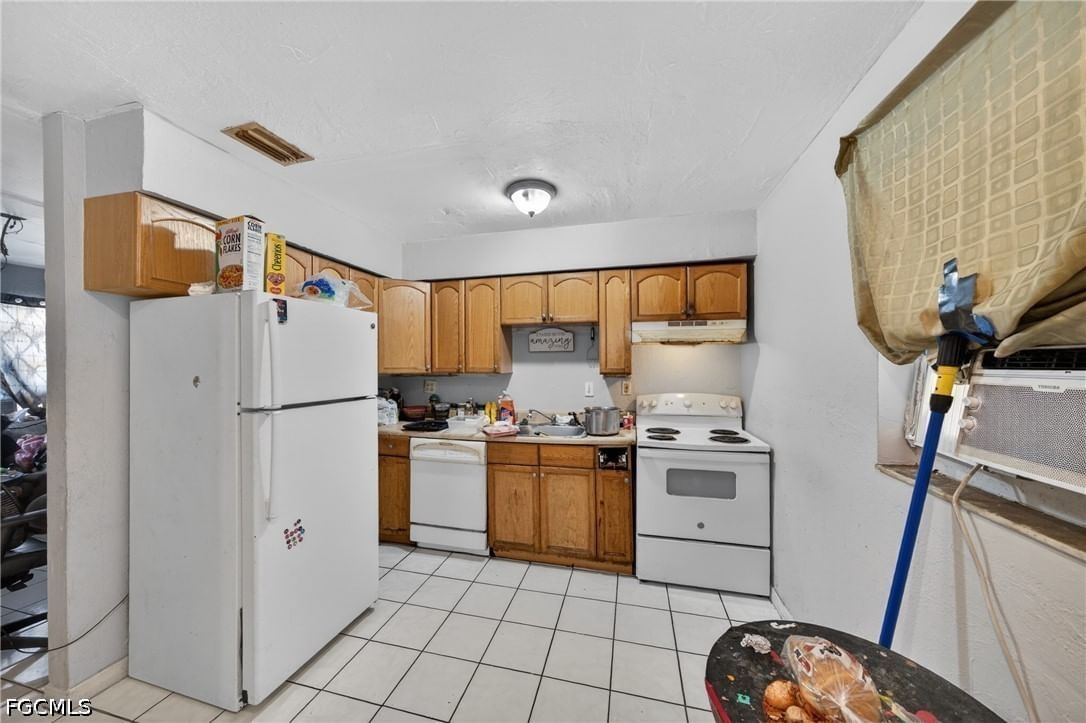 1904 Fountain Street, Fort Myers, FL 33916 photo 2