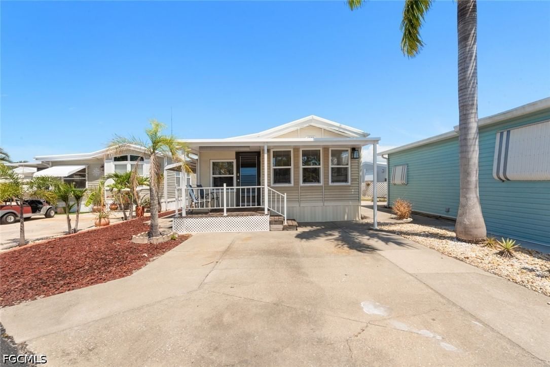 8571 Firwood Drive, Estero, FL 33928 photo 2