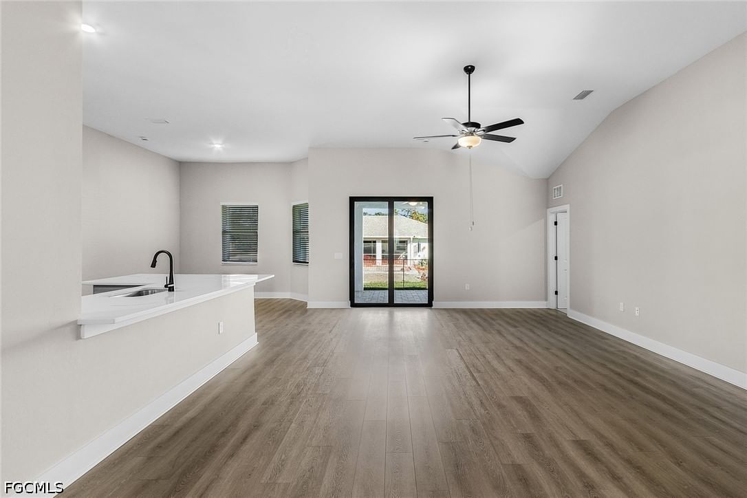 1524 SW 29th Street, Cape Coral, FL 33914 photo 3