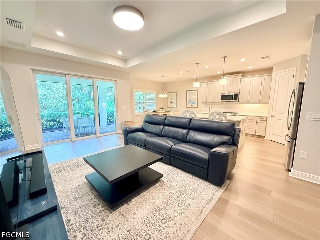 3050 Heritage Pines Drive, Fort Myers, FL 33905 photo 2