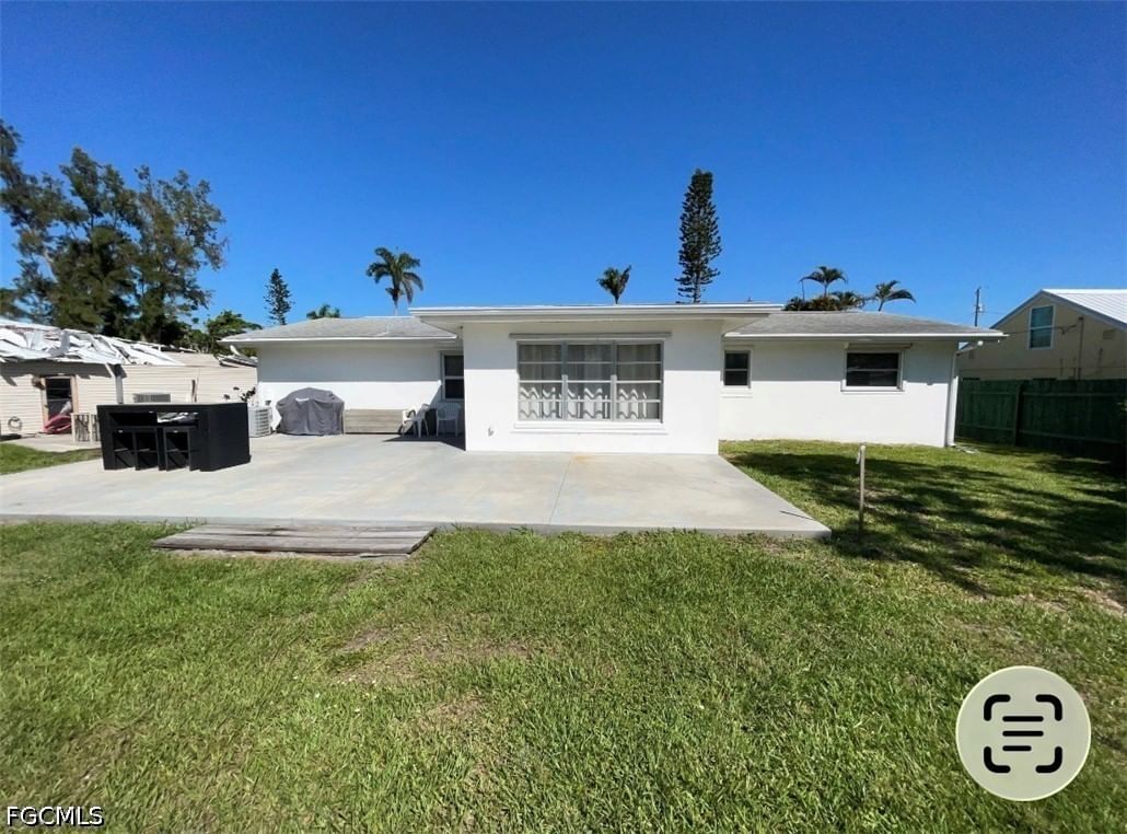 25 Estate Drive, North Fort Myers, FL 33917 photo 2