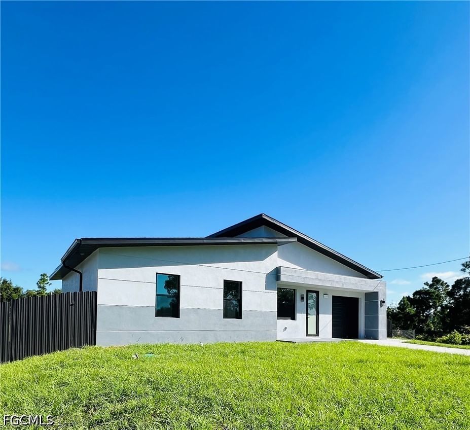 1131 Fogia Street E, Lehigh Acres, FL 33974 photo 2