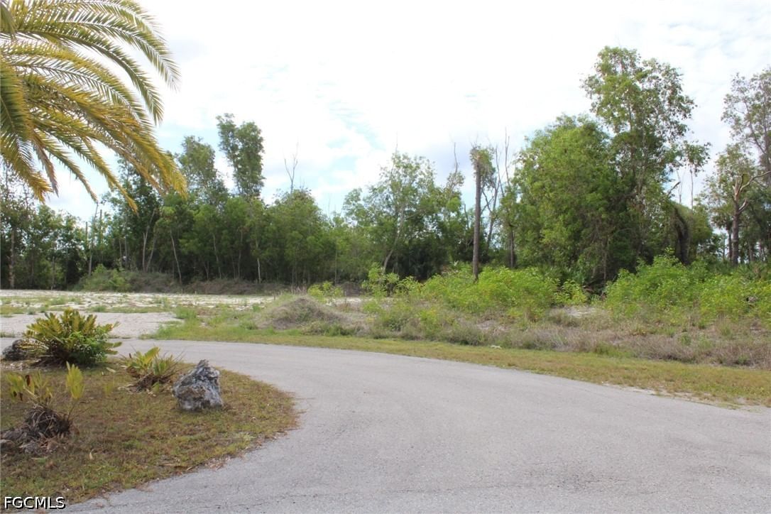 4416 Lake Heather Circle, St James City, FL 33956 photo 2