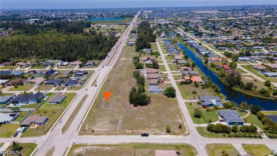 1221 Chiquita Boulevard S, Cape Coral, FL 33991 photo 3