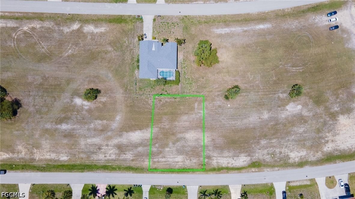 607 SW 4th Street, Cape Coral, FL 33991 photo 2