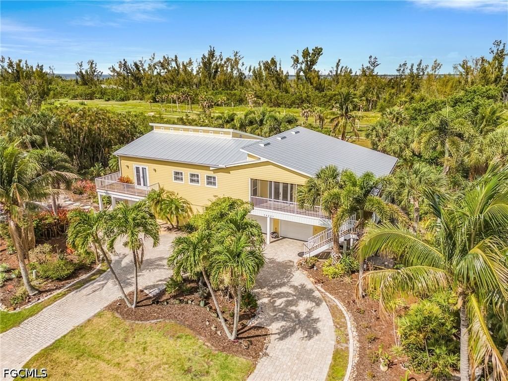 14221 Clubhouse Drive, Bokeelia, FL 33922 photo 4