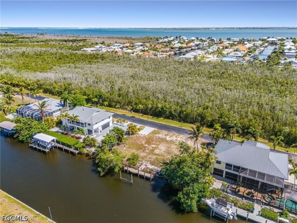 2936 Buttonwood Key Court, St James City, FL 33956 photo 3