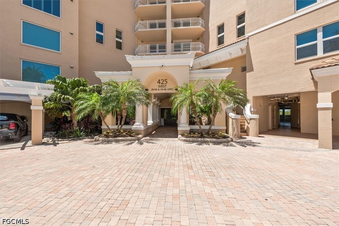 425 Dockside Drive #PH-1, Naples, FL 34110 photo 4