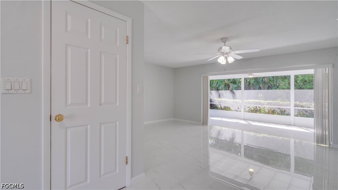 5657 Eichen Circle E, Fort Myers, FL 33919 photo 3