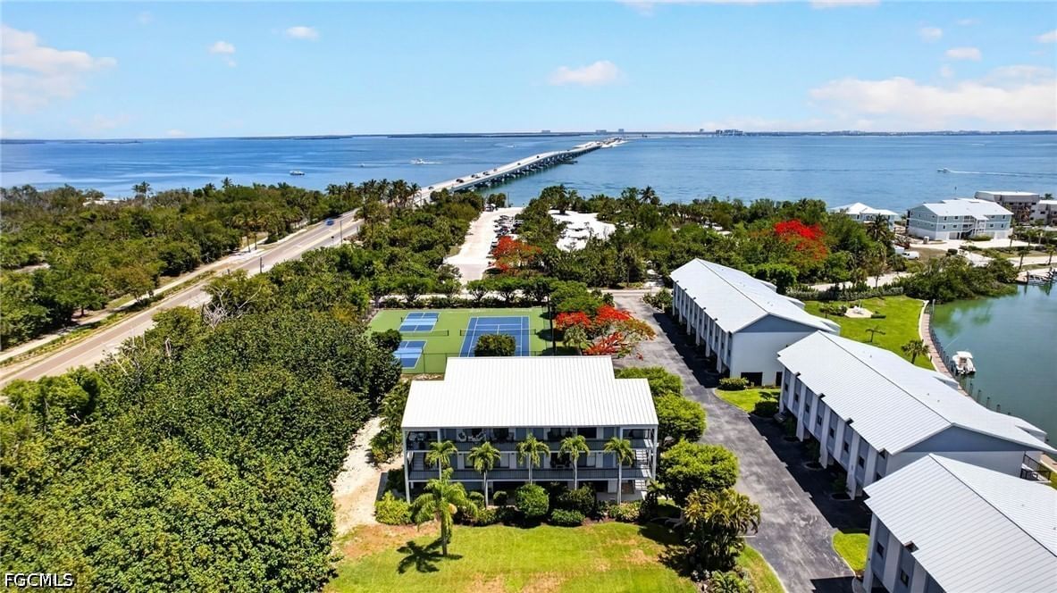 1250 Tennisplace Court #D33, Sanibel, FL 33957 photo 2