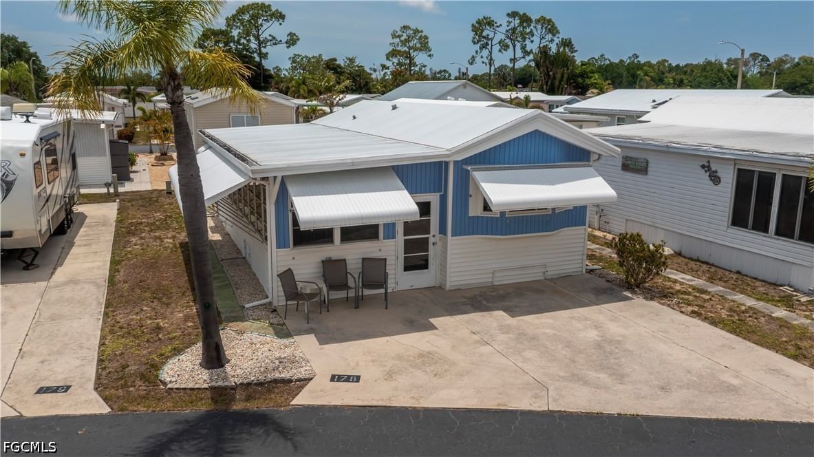 178 Caravan Circle, North Fort Myers, FL 33903 photo 3