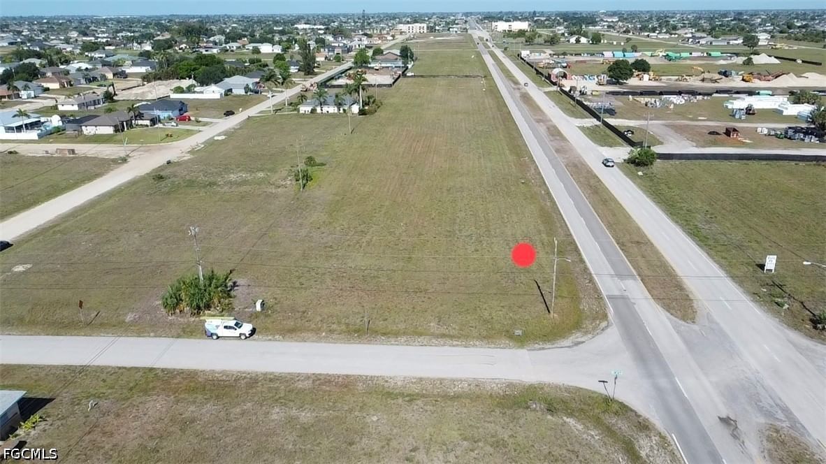 2098 Diplomat Parkway E, Cape Coral, FL 33909 photo 3