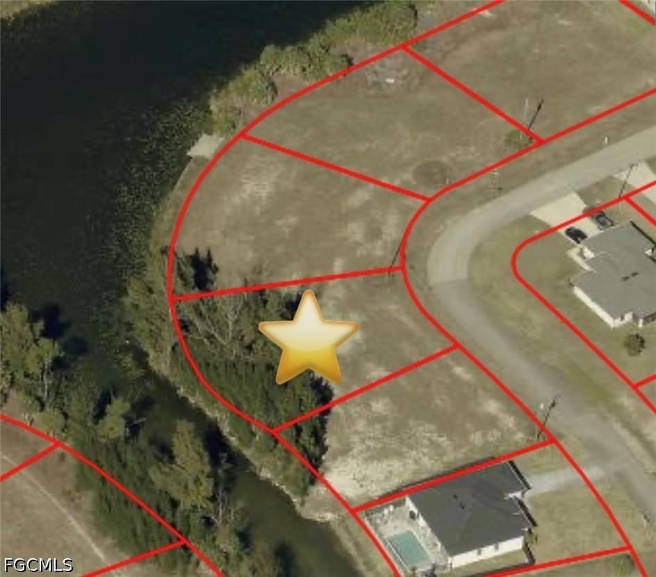 3644 NE 9th Place, Cape Coral, FL 33909 photo 2
