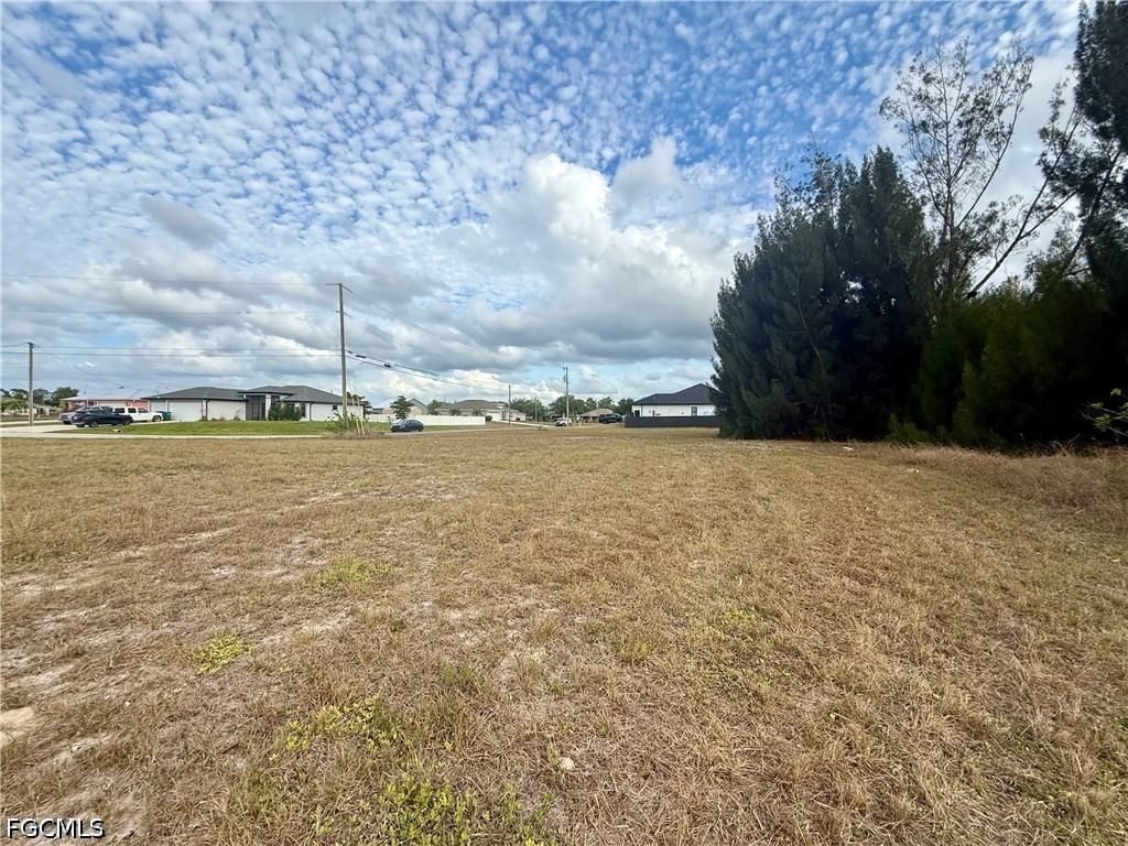 3644 NE 9th Place, Cape Coral, FL 33909 photo 4
